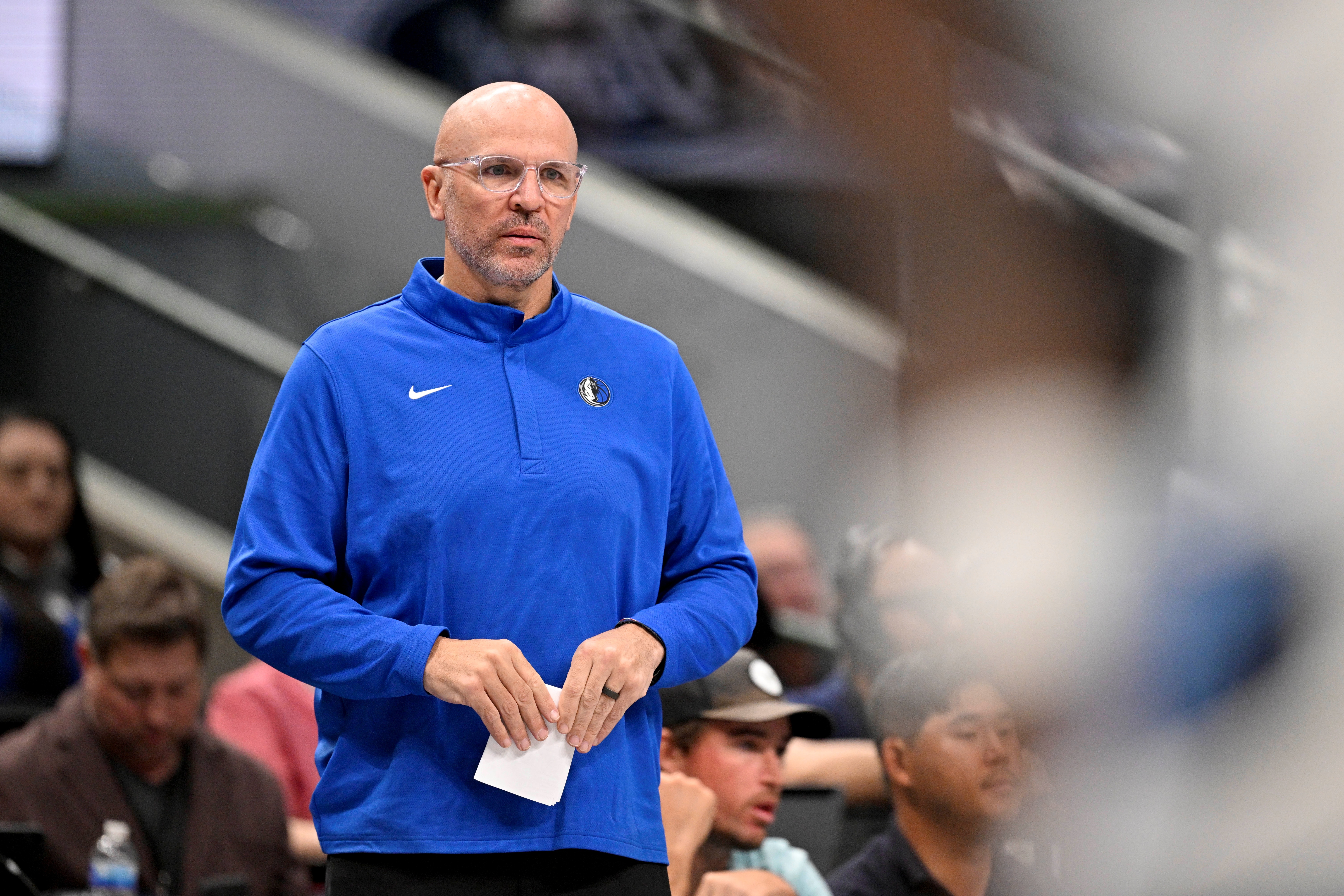 问鼎app-独行侠过去20场2胜18负 但仅在摆烂大军中“前进”3个位次